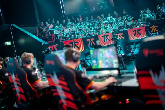 事激励着许 事激励着许